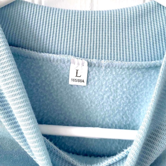 BTS BANGTAN KOYA K-POP Light Blue BTS Logo Sweatshirt Sweater size L - Picture 3 of 7